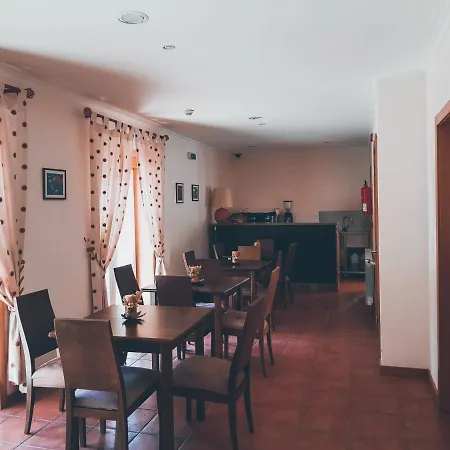 Alojamento de Acomodação e Pequeno-almoço Casa Santa Catarina Montalegre